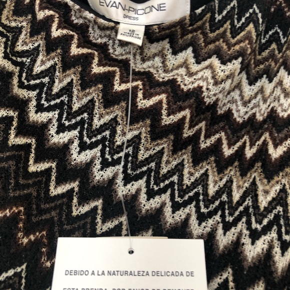 Knit dress - Picture 3 of 3